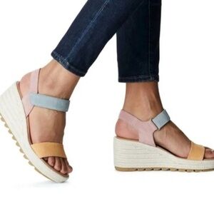 Sorel Women’s Wedge Heel Beige Spring Summer Sandals size 8.5 Like New!
